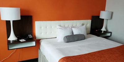 Howard Johnson Express Inn by Wyndham Portsmouth