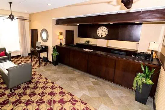Howard Johnson Express Inn by Wyndham Portsmouth 4