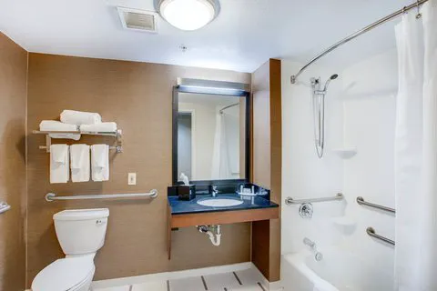 Fairfield Inn Portsmouth Seacoast 4