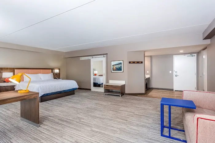 Hampton Inn & Suites Kittery-Portsmouth 5