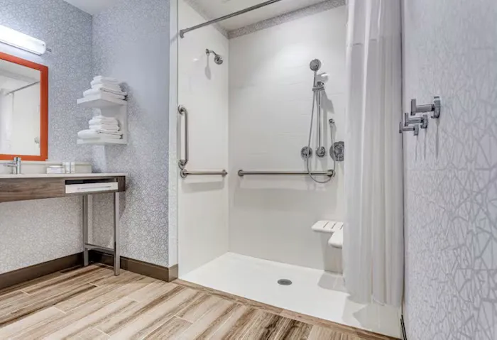 Hampton Inn & Suites Kittery-Portsmouth 5
