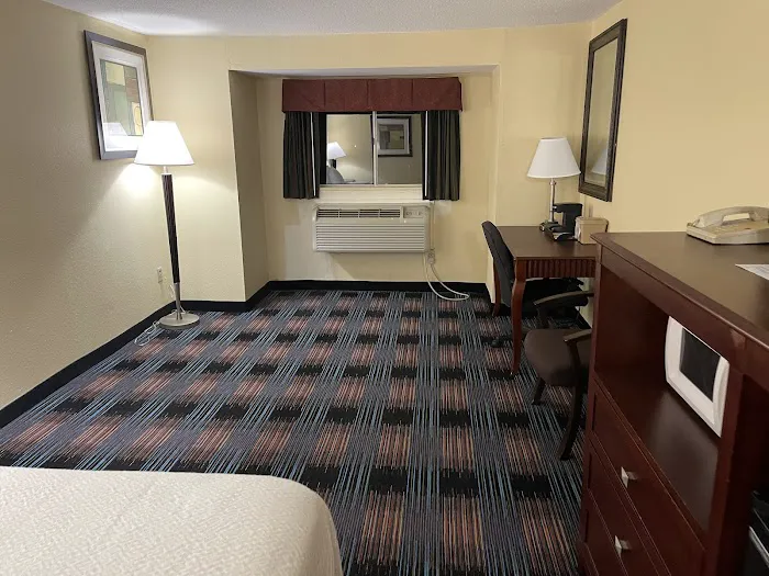 Ramada by Wyndham Kittery 5