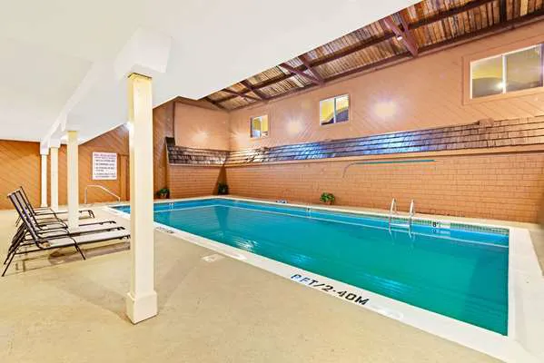 Ramada by Wyndham Kittery 5
