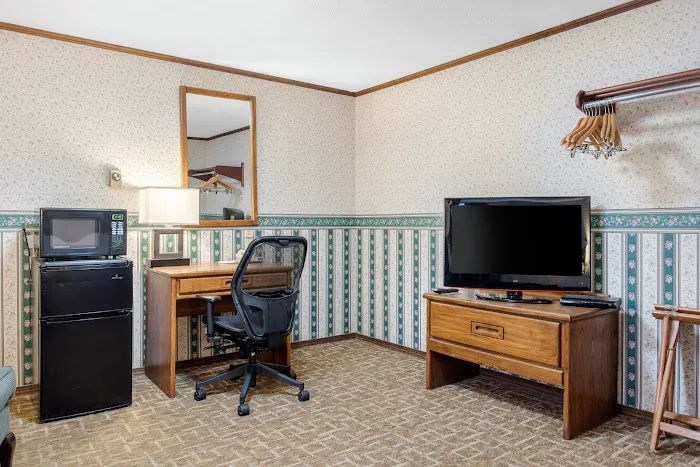 Coachman Inn 4