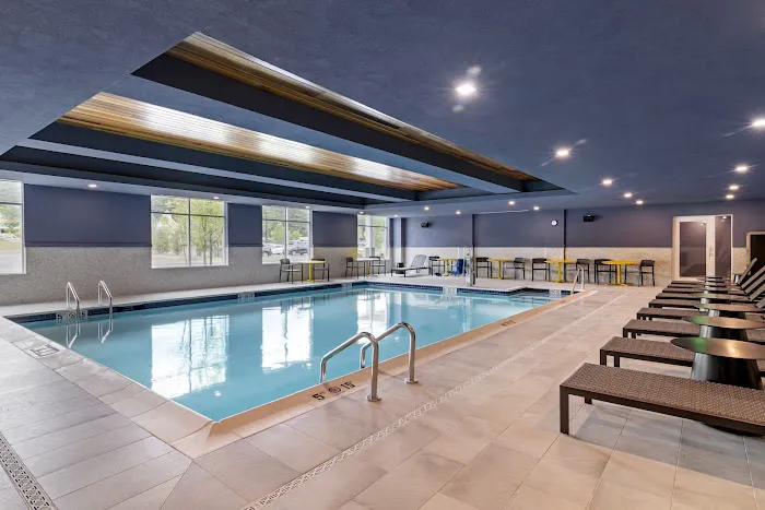 Cambria Hotel North Conway 5