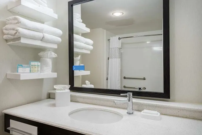Hampton Inn Oxford 4