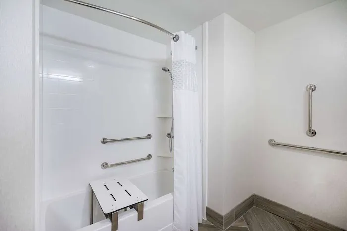 Hampton Inn Oxford 4