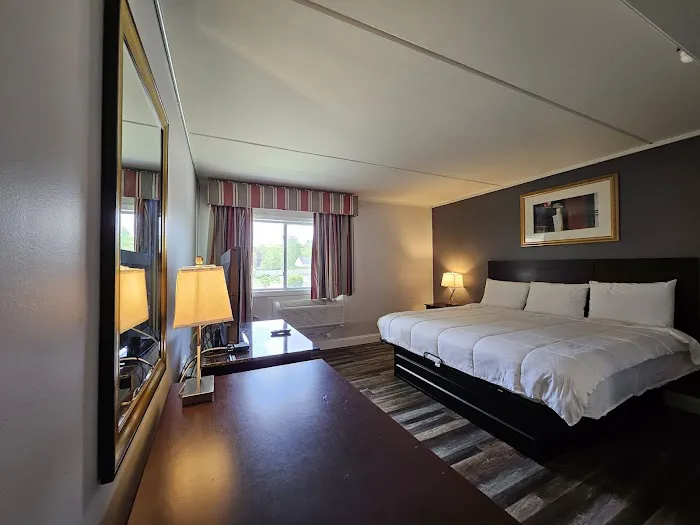 Center Street Value Inn 4