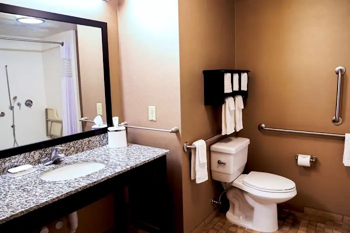 Hampton Inn Lewiston-Auburn 4