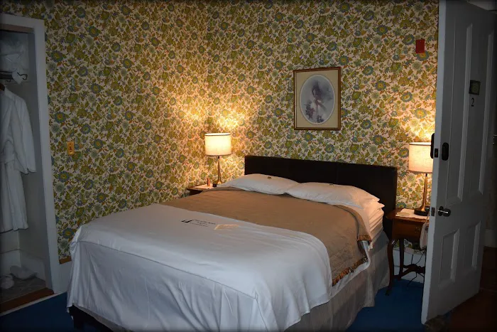 Inn at the Agora 4