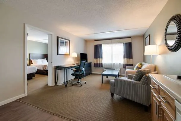 Quality Inn & Suites 4