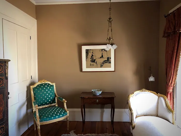 Oakcliff Bed and Breakfast 4