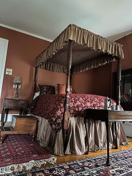 Oakcliff Bed and Breakfast 4