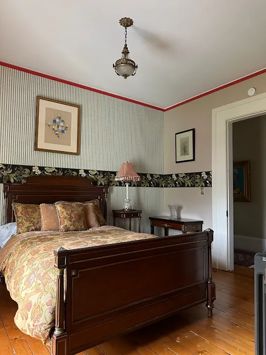 Oakcliff Bed and Breakfast 4