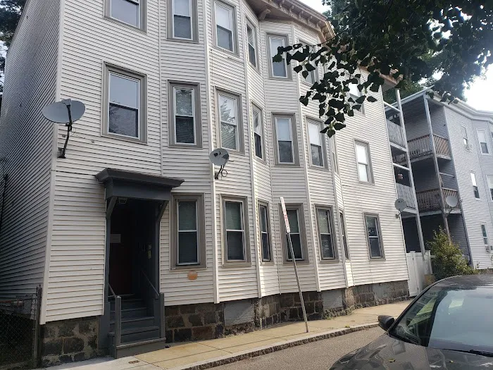 Boston Lodge & Suites 5