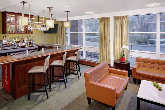 DoubleTree by Hilton Boston Bayside 5