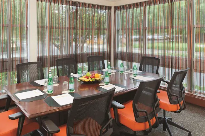 DoubleTree by Hilton Boston Bayside 5