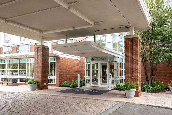 DoubleTree by Hilton Boston Bayside 5