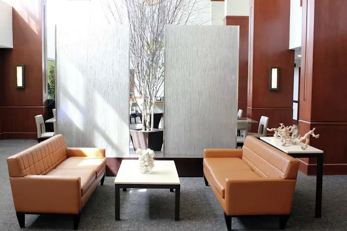 DoubleTree by Hilton Boston Bayside 5