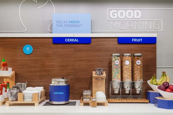 Holiday Inn Express Boston by IHG 5