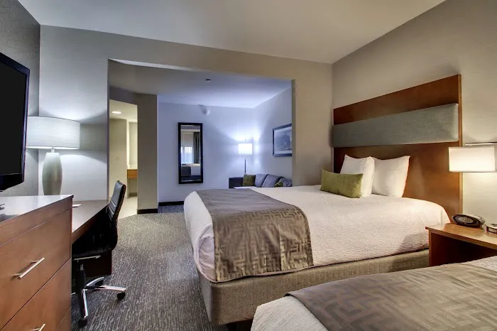 Best Western Plus Boston Hotel 5