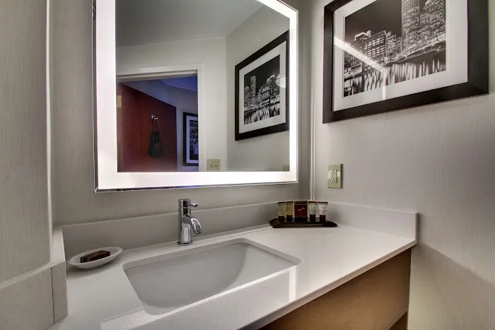Best Western Plus Boston Hotel 5