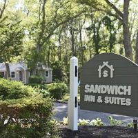 Sandwich Inn and Suites ico