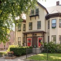 The Farrington Inn ico