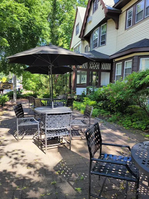 Longwood Inn 5