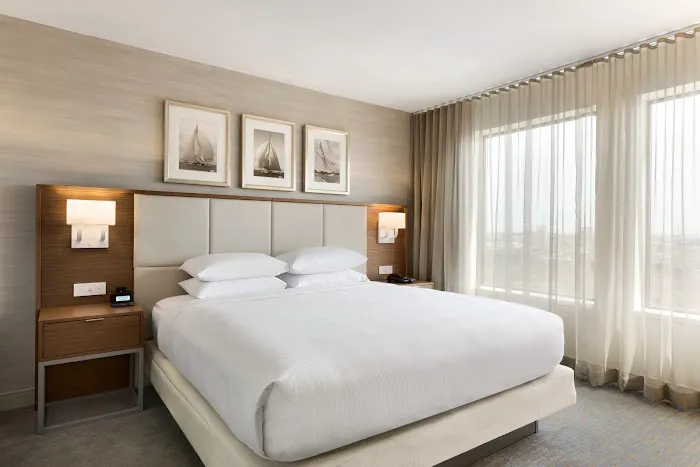 DoubleTree Suites by Hilton Hotel Boston - Cambridge 5