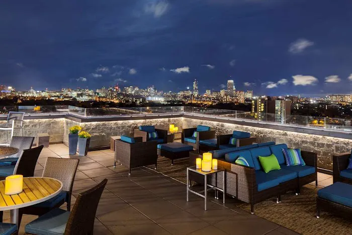 DoubleTree Suites by Hilton Hotel Boston - Cambridge 5