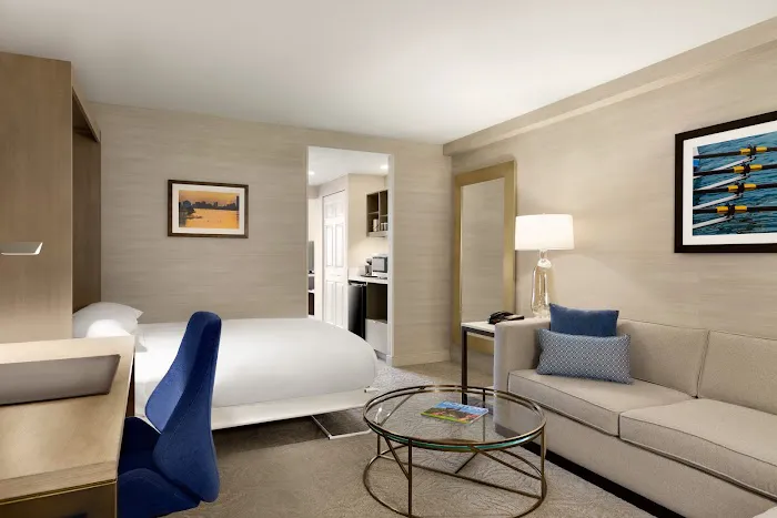 DoubleTree Suites by Hilton Hotel Boston - Cambridge 5