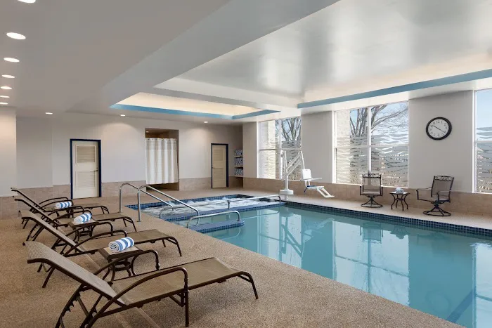 DoubleTree Suites by Hilton Hotel Boston - Cambridge 5