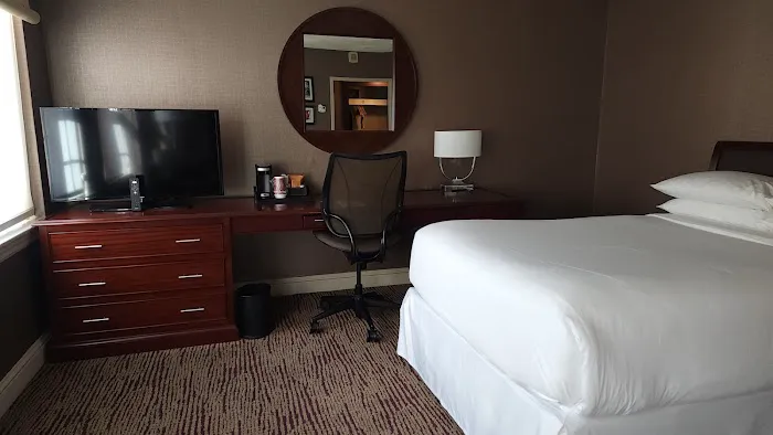 Sheraton Commander Hotel 5