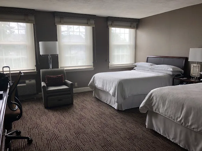 Sheraton Commander Hotel 5
