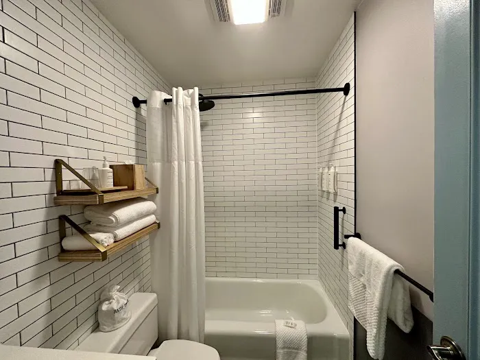 Freepoint Hotel Cambridge, Tapestry Collection by Hilton 5