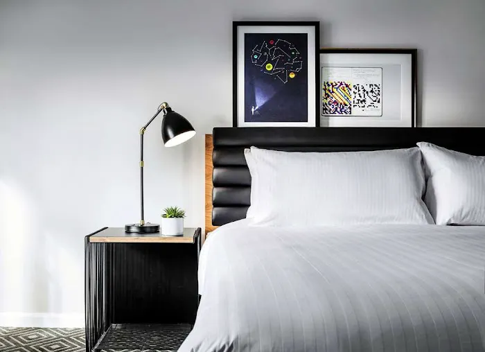 Freepoint Hotel Cambridge, Tapestry Collection by Hilton 5