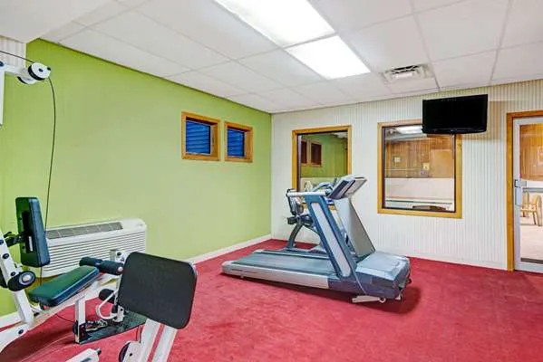 Days Hotel by Wyndham Methuen MA Conference Center 4
