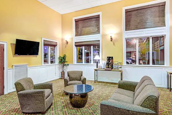 Days Hotel by Wyndham Methuen MA Conference Center 4