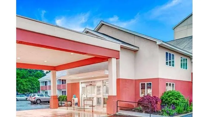 Days Hotel by Wyndham Methuen MA Conference Center 4