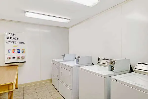 Days Hotel by Wyndham Methuen MA Conference Center 4