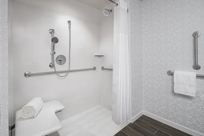 Hampton Inn Boston Woburn 4