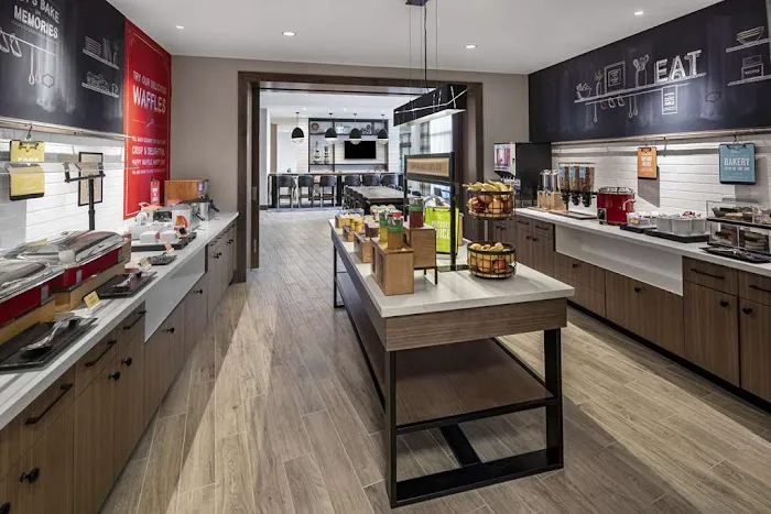 Hampton Inn Boston Woburn 4