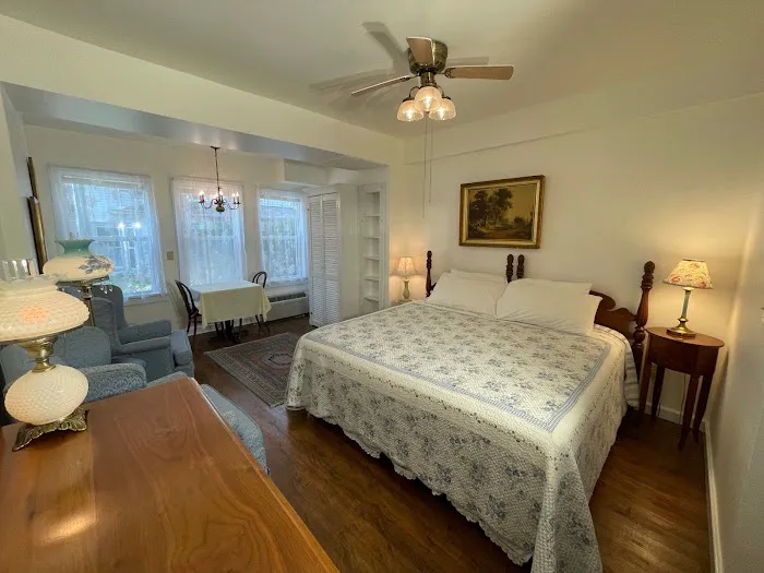Carey Inn - A Historic Inn in Chautauqua 4
