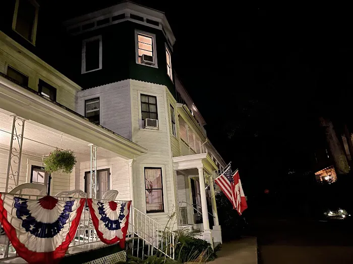Carey Inn - A Historic Inn in Chautauqua 4