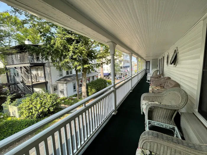 Carey Inn - A Historic Inn in Chautauqua 4