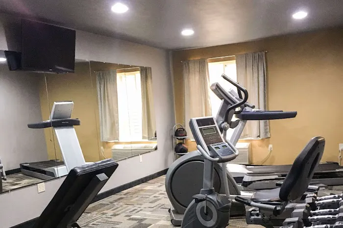 Quality Inn 4