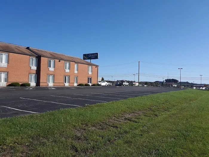 Quality Inn 4