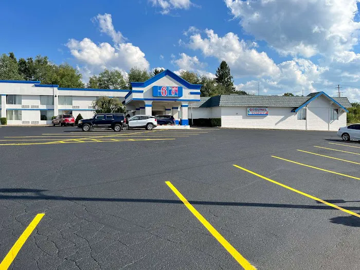 Studio 6 Suites Clarion, PA 4