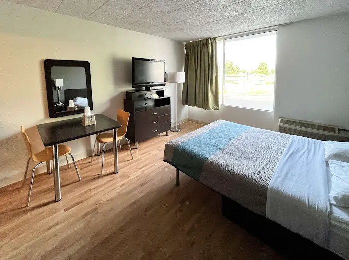 Studio 6 Suites Clarion, PA 4